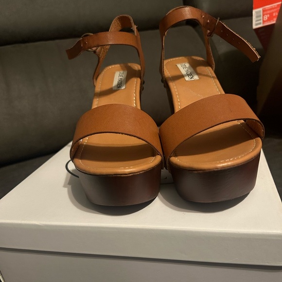 Steven Madden Lifted Cognac - Picture 4 of 6